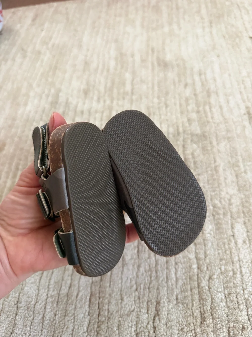 GAP Baby Olive Green Double Strap Buckle Sandals sz 3-6 months
